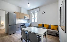 Yid Maroncelli Apartment